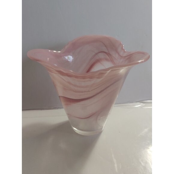 Gorgeous Art Glass Pink white Swirl Vase Scalloped Edge Shell Design 4 1/2" X 5" - Picture 2 of 12